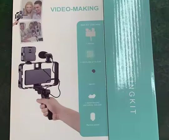 Tripod8